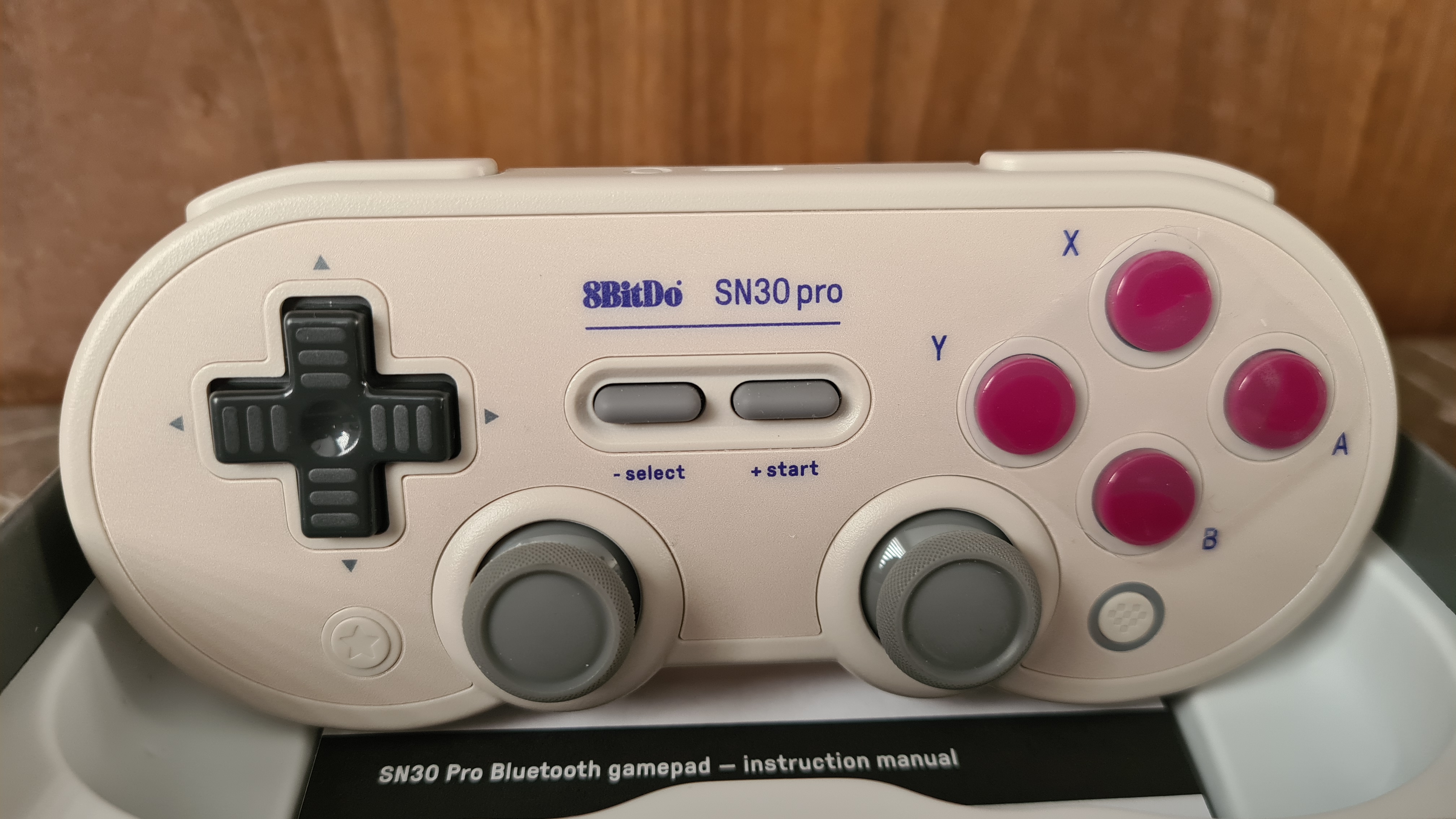 Control gamepad 8Bitdo Sn30 Pro Bluetooth (modelo SNES)